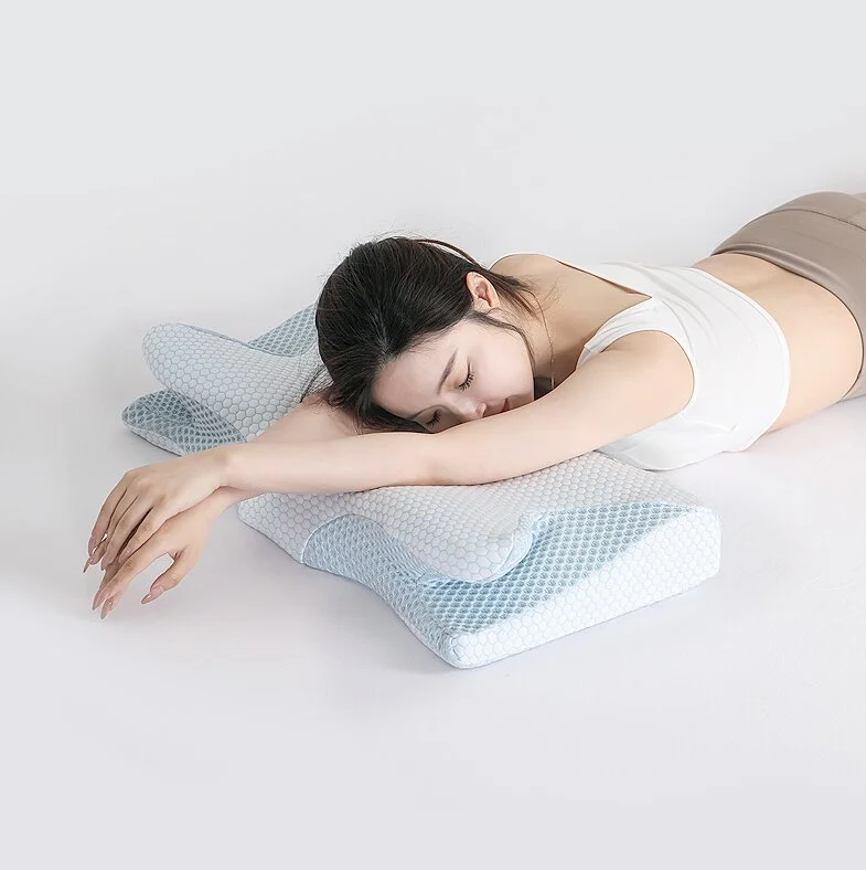 De ce ar trebui să încerci o pernă ergonomică din spumă cu memorie?